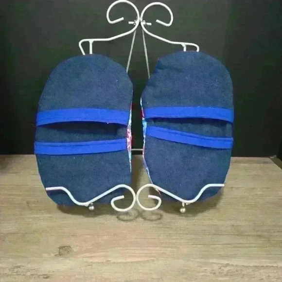 Handmade  Microwave Mitts - Regular Size - Pink and Blue Flowers - Pair - Picture 2 of 4